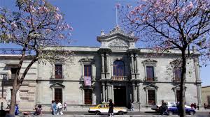 edificio facultad de leyes